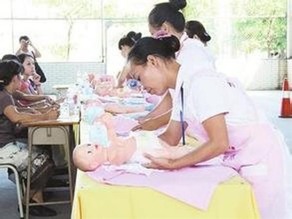 在菏澤市東華職業培訓學校學習家政護理專業靠譜嗎？